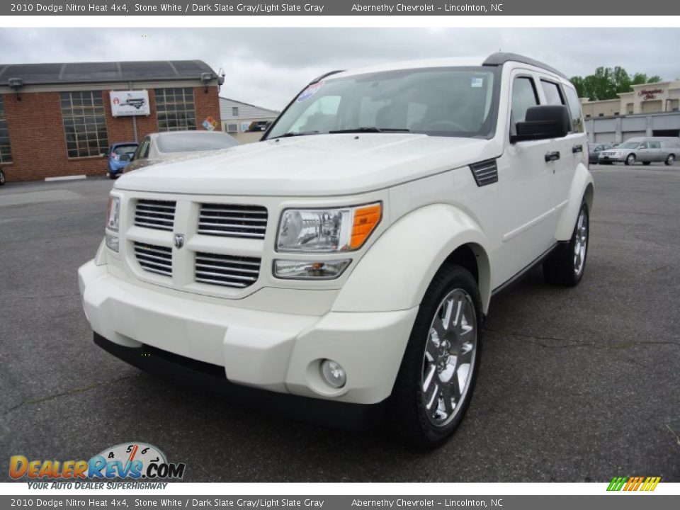 2010 Dodge Nitro Heat 4x4 Stone White / Dark Slate Gray/Light Slate Gray Photo #2