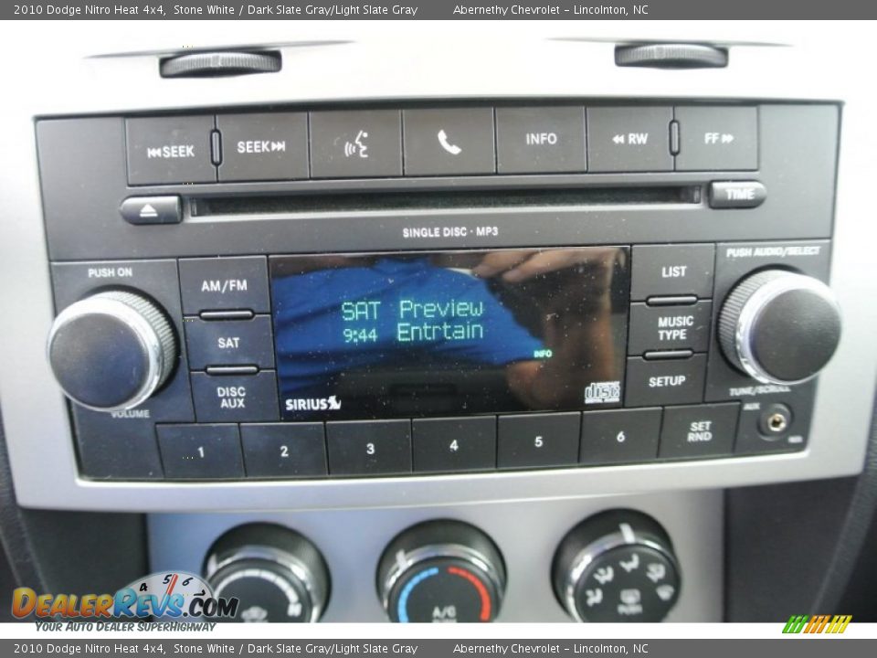 Audio System of 2010 Dodge Nitro Heat 4x4 Photo #10