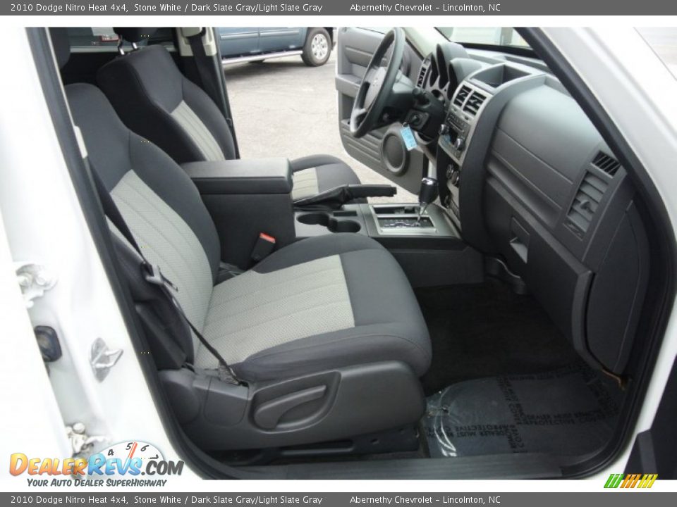 2010 Dodge Nitro Heat 4x4 Stone White / Dark Slate Gray/Light Slate Gray Photo #18