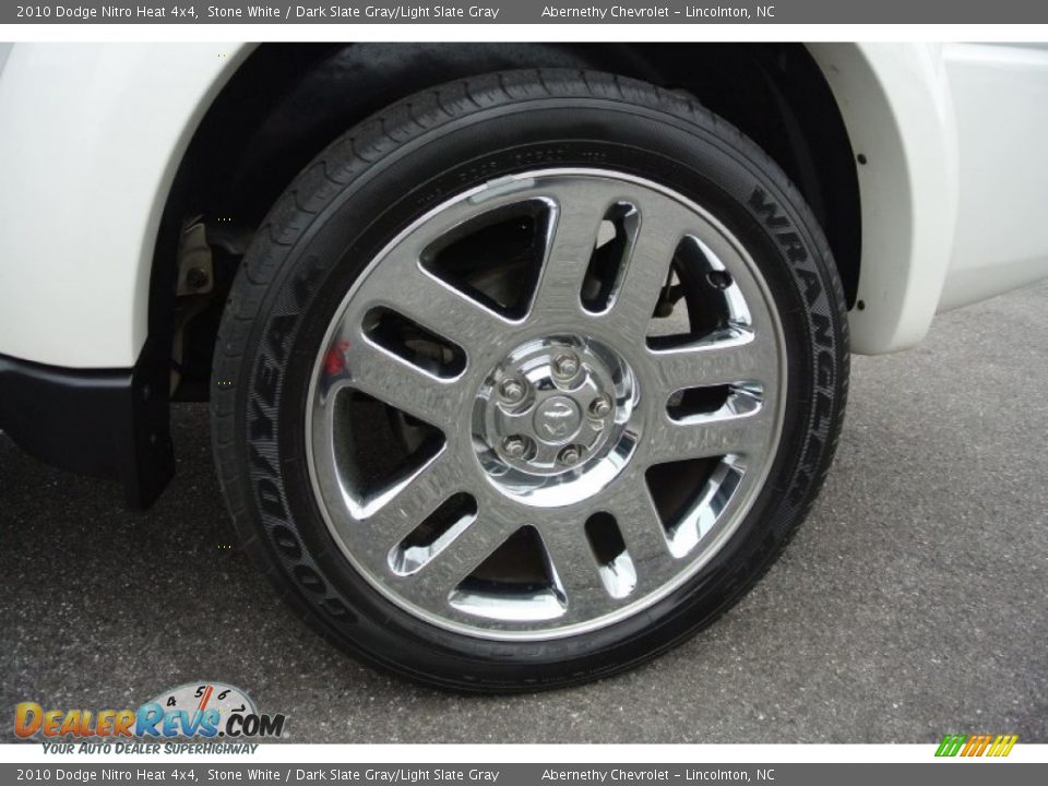2010 Dodge Nitro Heat 4x4 Stone White / Dark Slate Gray/Light Slate Gray Photo #23