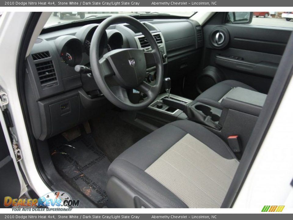 2010 Dodge Nitro Heat 4x4 Stone White / Dark Slate Gray/Light Slate Gray Photo #24