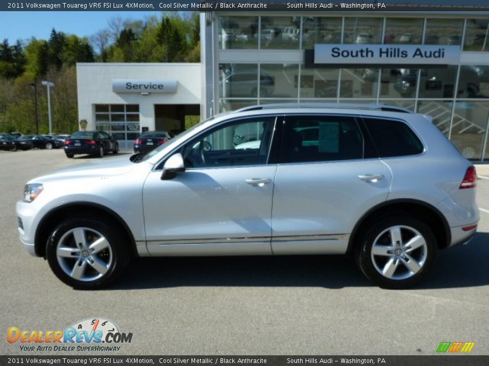 2011 Volkswagen Touareg VR6 FSI Lux 4XMotion Cool Silver Metallic / Black Anthracite Photo #2