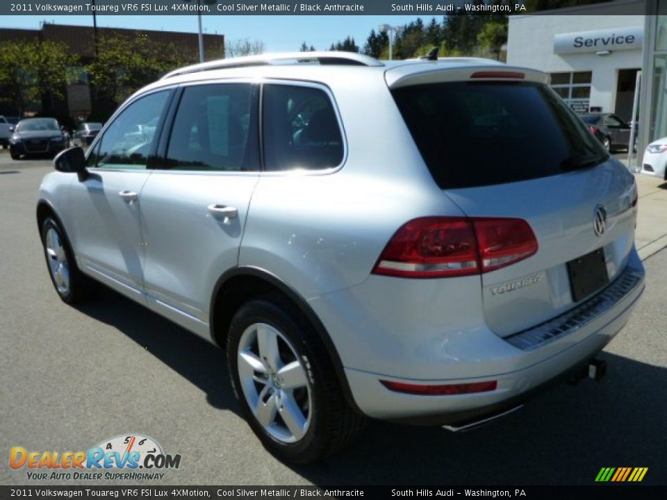 2011 Volkswagen Touareg VR6 FSI Lux 4XMotion Cool Silver Metallic / Black Anthracite Photo #3