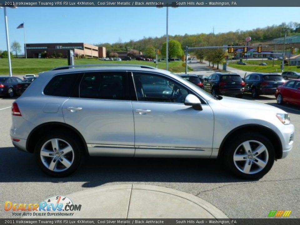 2011 Volkswagen Touareg VR6 FSI Lux 4XMotion Cool Silver Metallic / Black Anthracite Photo #6