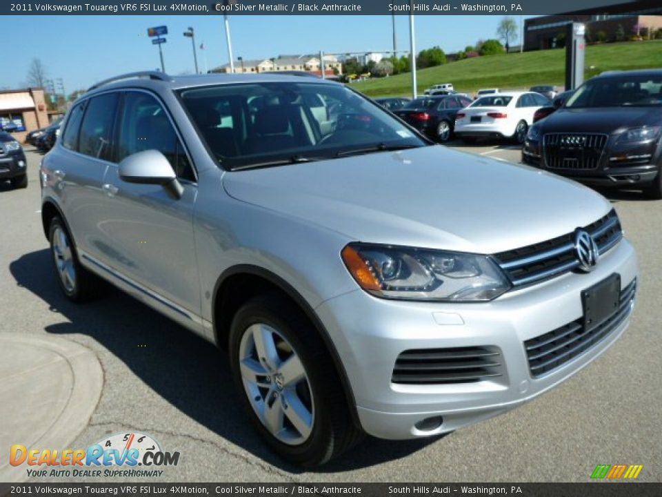 2011 Volkswagen Touareg VR6 FSI Lux 4XMotion Cool Silver Metallic / Black Anthracite Photo #7