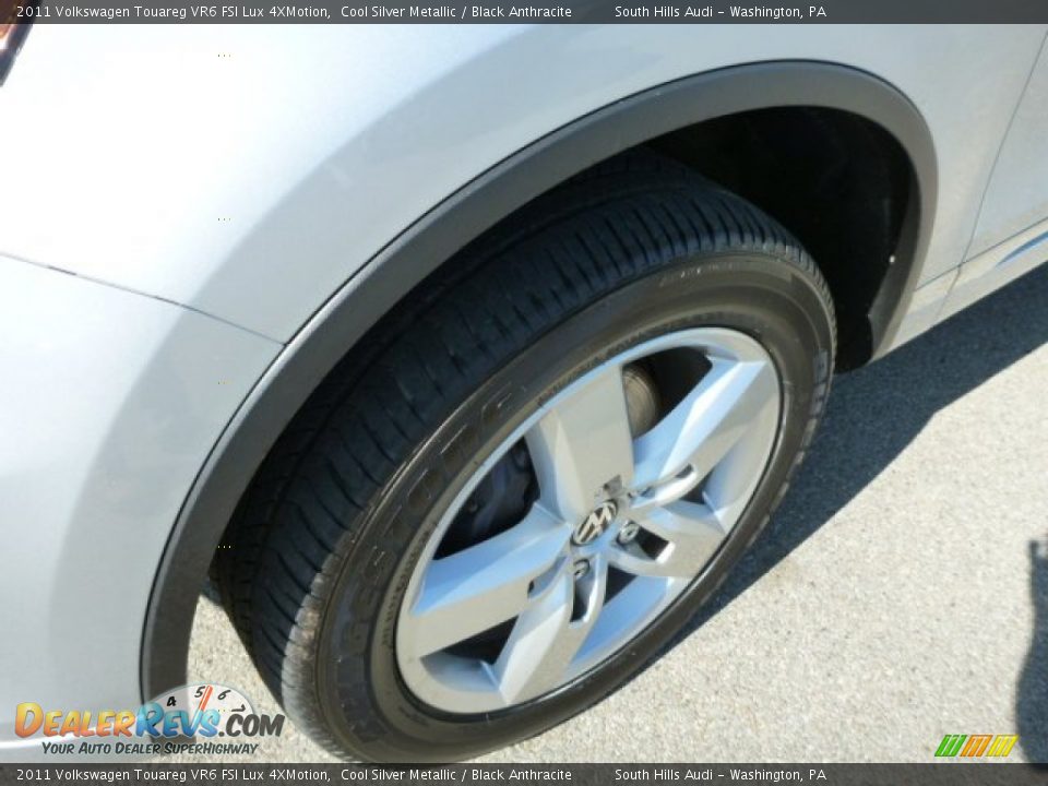 2011 Volkswagen Touareg VR6 FSI Lux 4XMotion Cool Silver Metallic / Black Anthracite Photo #9