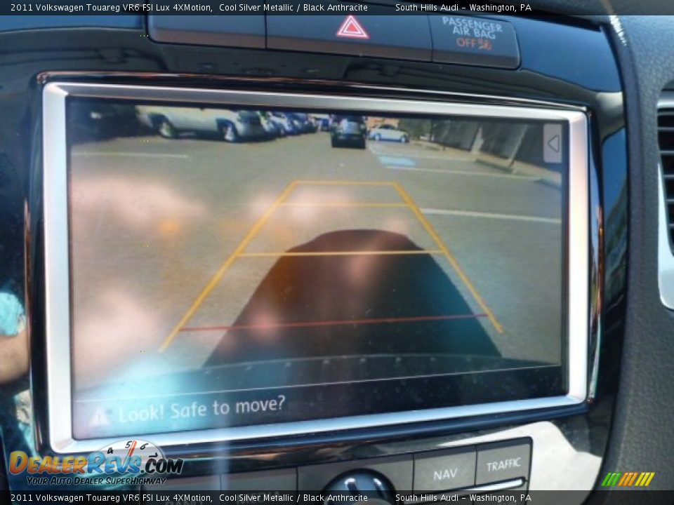 2011 Volkswagen Touareg VR6 FSI Lux 4XMotion Cool Silver Metallic / Black Anthracite Photo #19