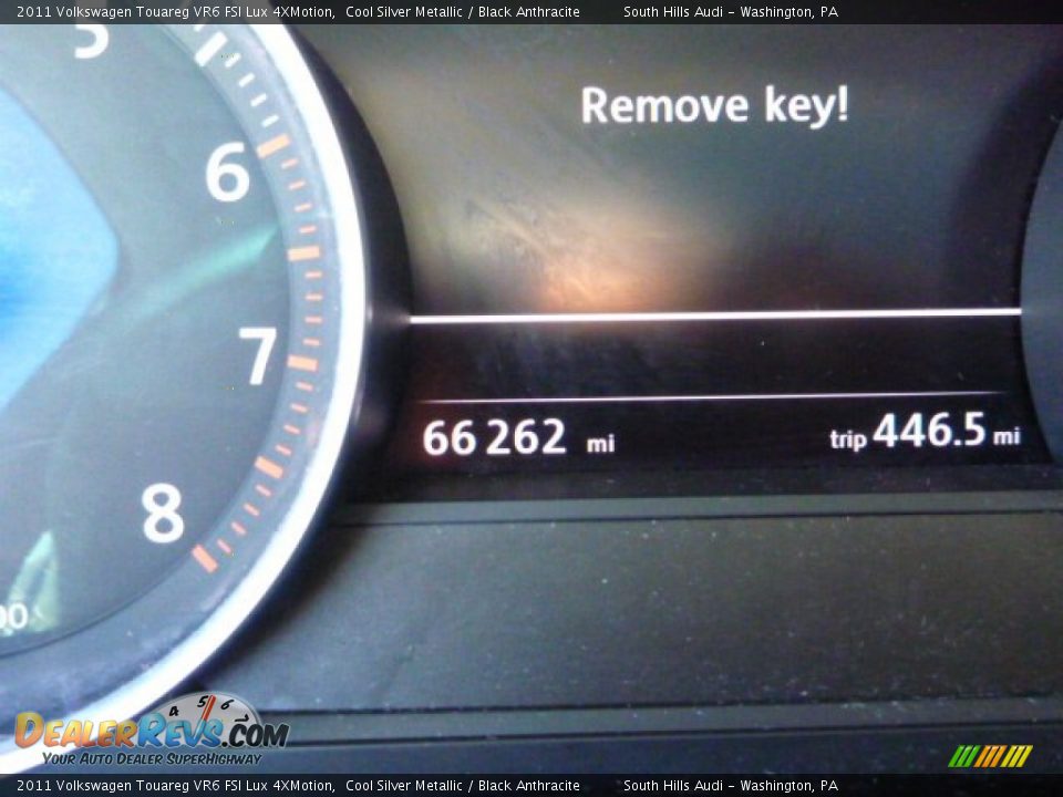 2011 Volkswagen Touareg VR6 FSI Lux 4XMotion Cool Silver Metallic / Black Anthracite Photo #20