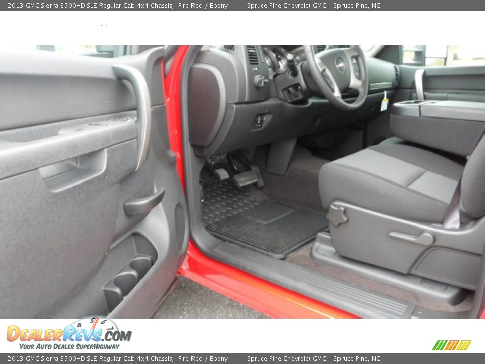 2013 GMC Sierra 3500HD SLE Regular Cab 4x4 Chassis Fire Red / Ebony Photo #14