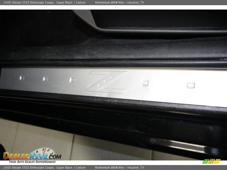 2005 Nissan 350Z Enthusiast Coupe Super Black / Carbon Photo #27
