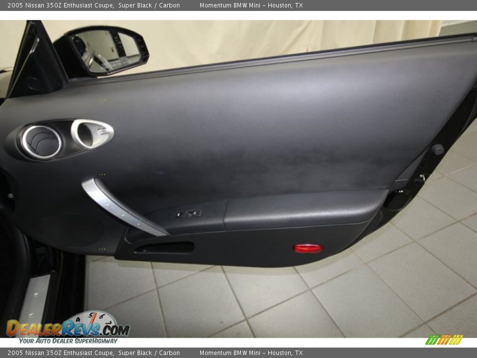 Door Panel of 2005 Nissan 350Z Enthusiast Coupe Photo #31