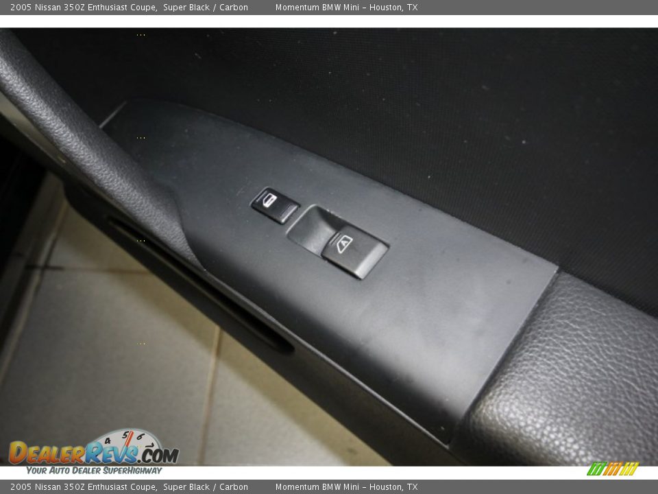 2005 Nissan 350Z Enthusiast Coupe Super Black / Carbon Photo #32