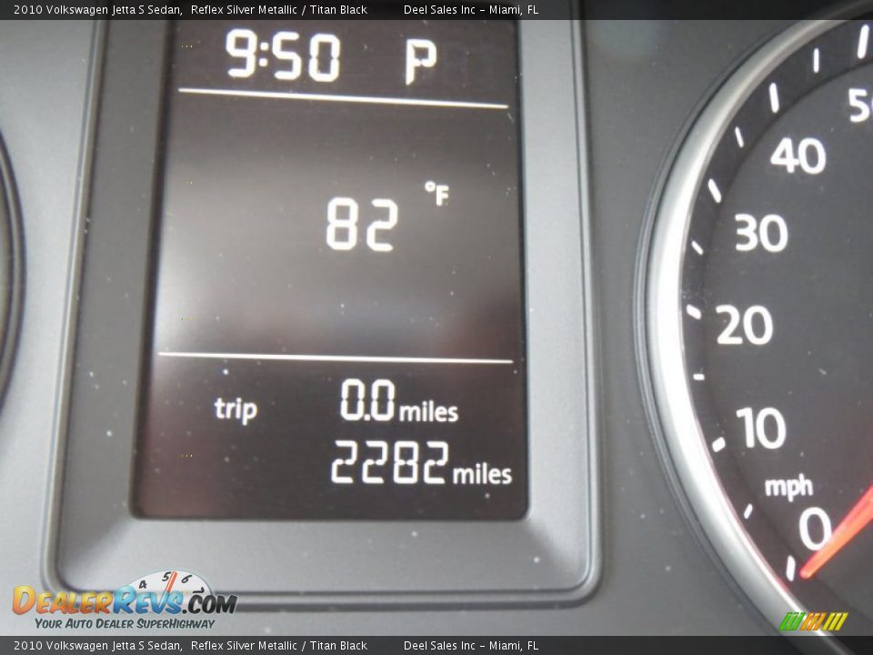 2010 Volkswagen Jetta S Sedan Reflex Silver Metallic / Titan Black Photo #15