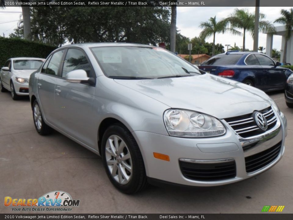 Front 3/4 View of 2010 Volkswagen Jetta Limited Edition Sedan Photo #7
