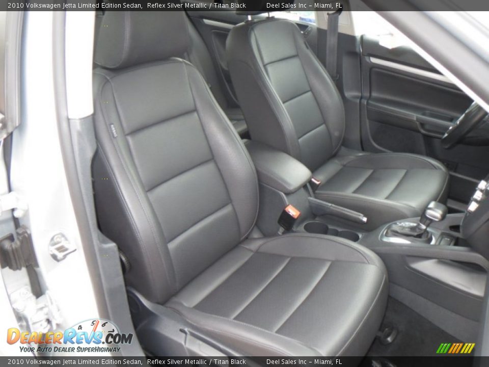 Front Seat of 2010 Volkswagen Jetta Limited Edition Sedan Photo #10