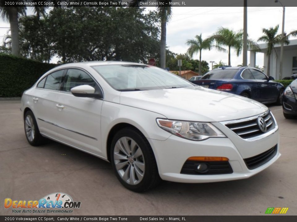 Front 3/4 View of 2010 Volkswagen CC Sport Photo #7