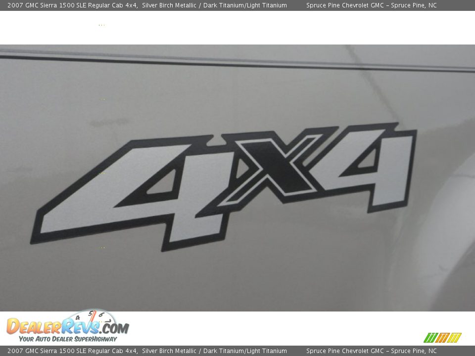 2007 GMC Sierra 1500 SLE Regular Cab 4x4 Silver Birch Metallic / Dark Titanium/Light Titanium Photo #7