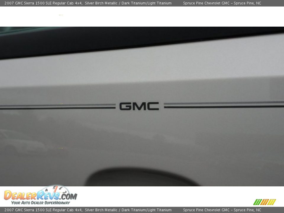 2007 GMC Sierra 1500 SLE Regular Cab 4x4 Silver Birch Metallic / Dark Titanium/Light Titanium Photo #15
