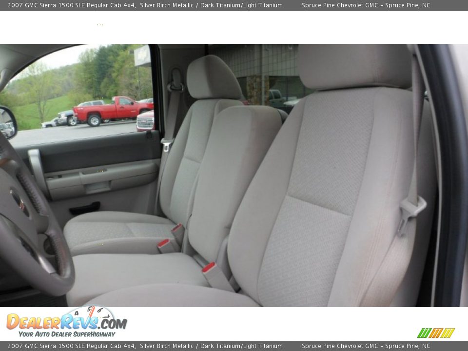 2007 GMC Sierra 1500 SLE Regular Cab 4x4 Silver Birch Metallic / Dark Titanium/Light Titanium Photo #24