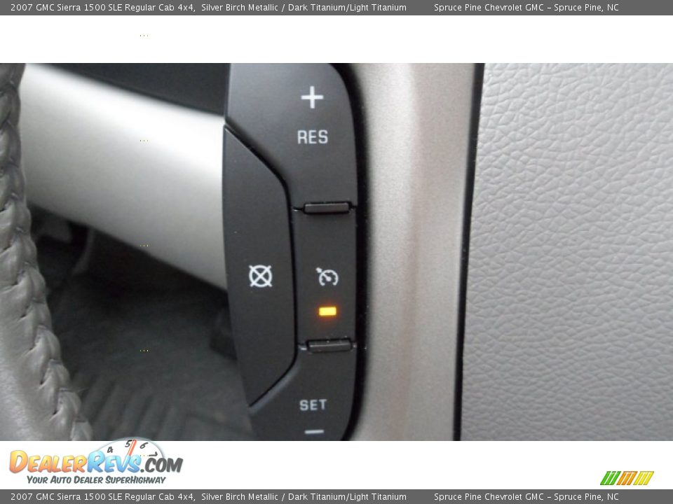 2007 GMC Sierra 1500 SLE Regular Cab 4x4 Silver Birch Metallic / Dark Titanium/Light Titanium Photo #29