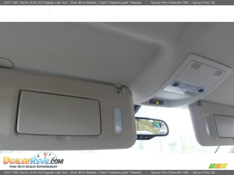 2007 GMC Sierra 1500 SLE Regular Cab 4x4 Silver Birch Metallic / Dark Titanium/Light Titanium Photo #35