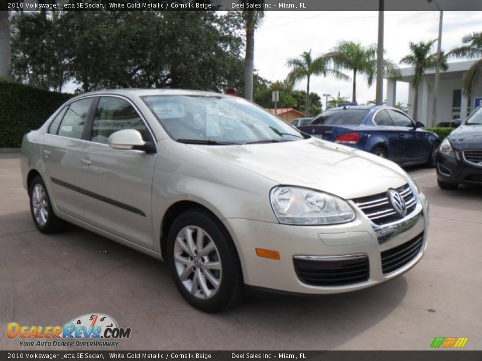 2010 Volkswagen Jetta SE Sedan White Gold Metallic / Cornsilk Beige Photo #7