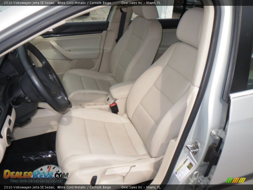 2010 Volkswagen Jetta SE Sedan White Gold Metallic / Cornsilk Beige Photo #9