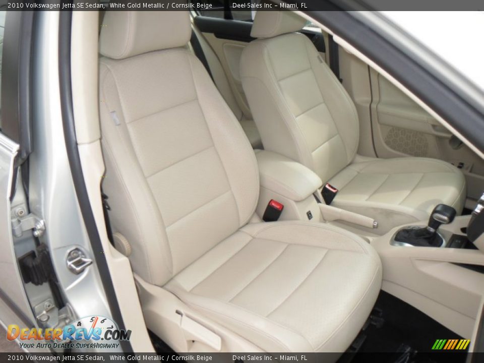 2010 Volkswagen Jetta SE Sedan White Gold Metallic / Cornsilk Beige Photo #10