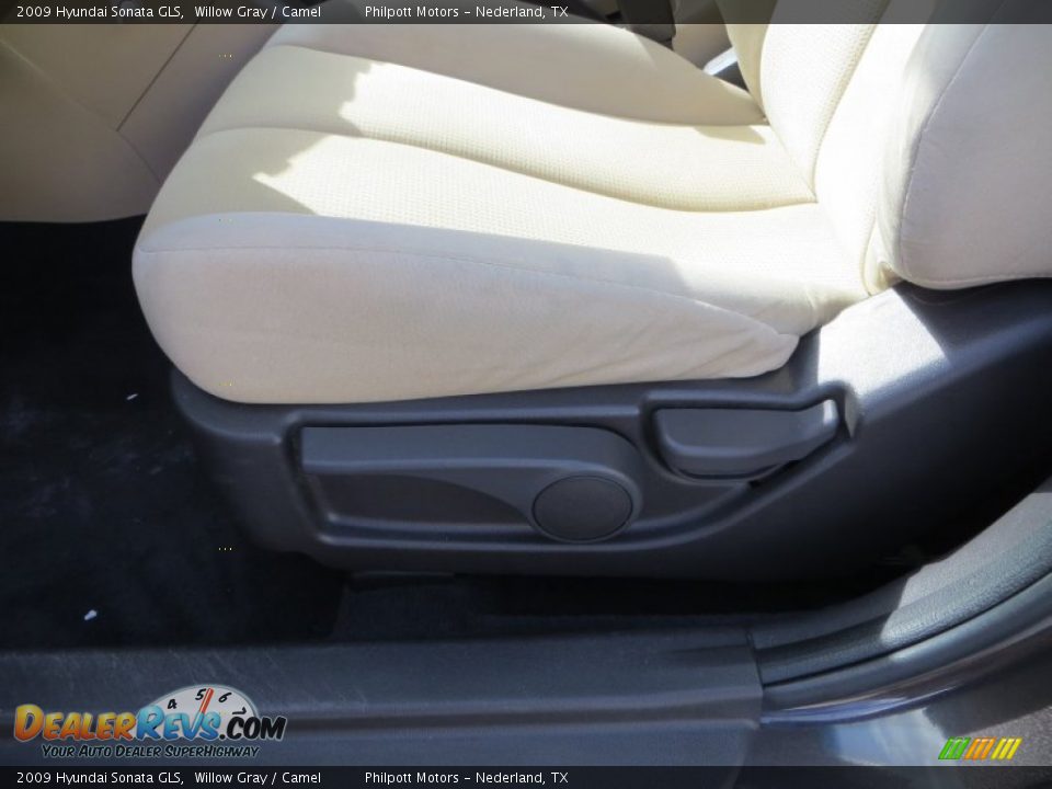 2009 Hyundai Sonata GLS Willow Gray / Camel Photo #35