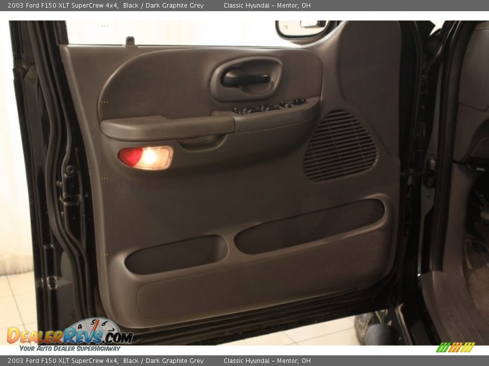 2003 Ford F150 XLT SuperCrew 4x4 Black / Dark Graphite Grey Photo #4