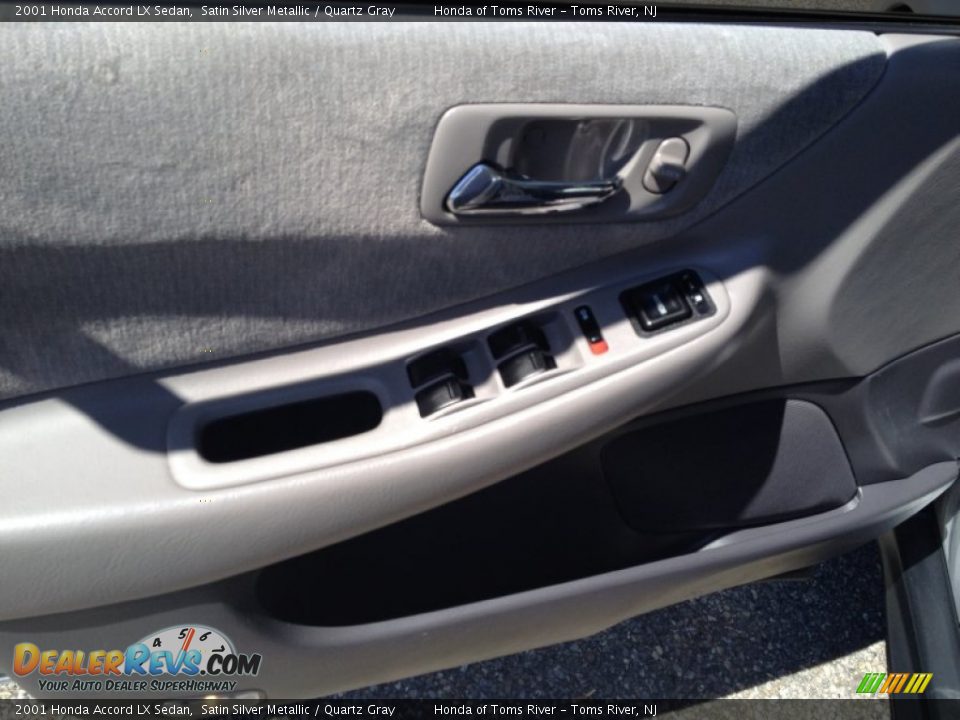 2001 Honda Accord LX Sedan Satin Silver Metallic / Quartz Gray Photo #8