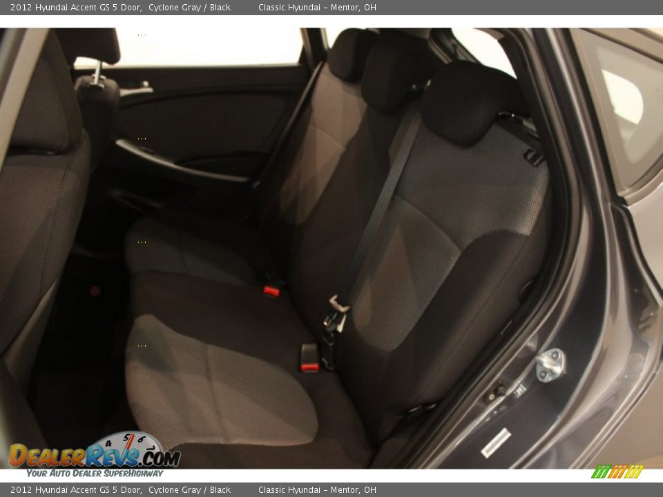 2012 Hyundai Accent GS 5 Door Cyclone Gray / Black Photo #12