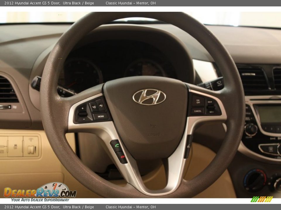 2012 Hyundai Accent GS 5 Door Ultra Black / Beige Photo #6
