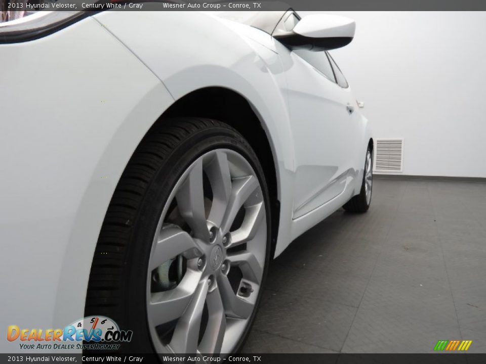 2013 Hyundai Veloster Century White / Gray Photo #6