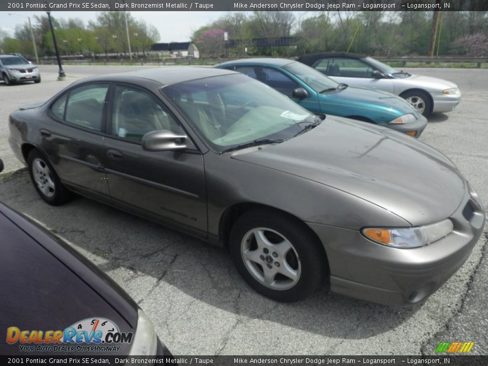 2001 Pontiac Grand Prix SE Sedan Dark Bronzemist Metallic / Taupe Photo #2