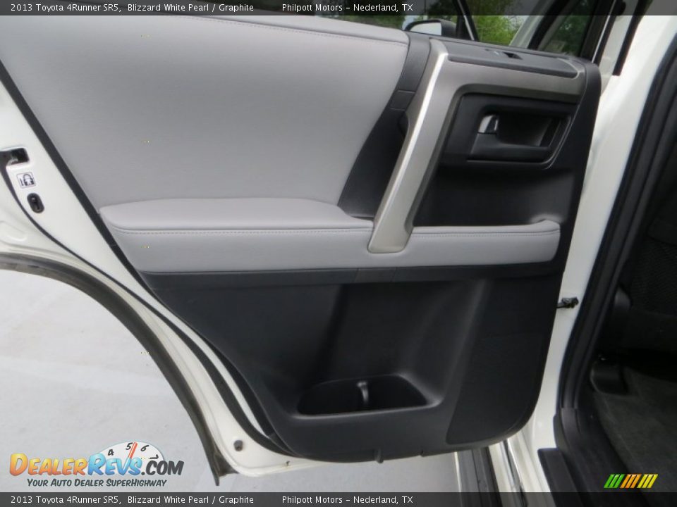 2013 Toyota 4Runner SR5 Blizzard White Pearl / Graphite Photo #20
