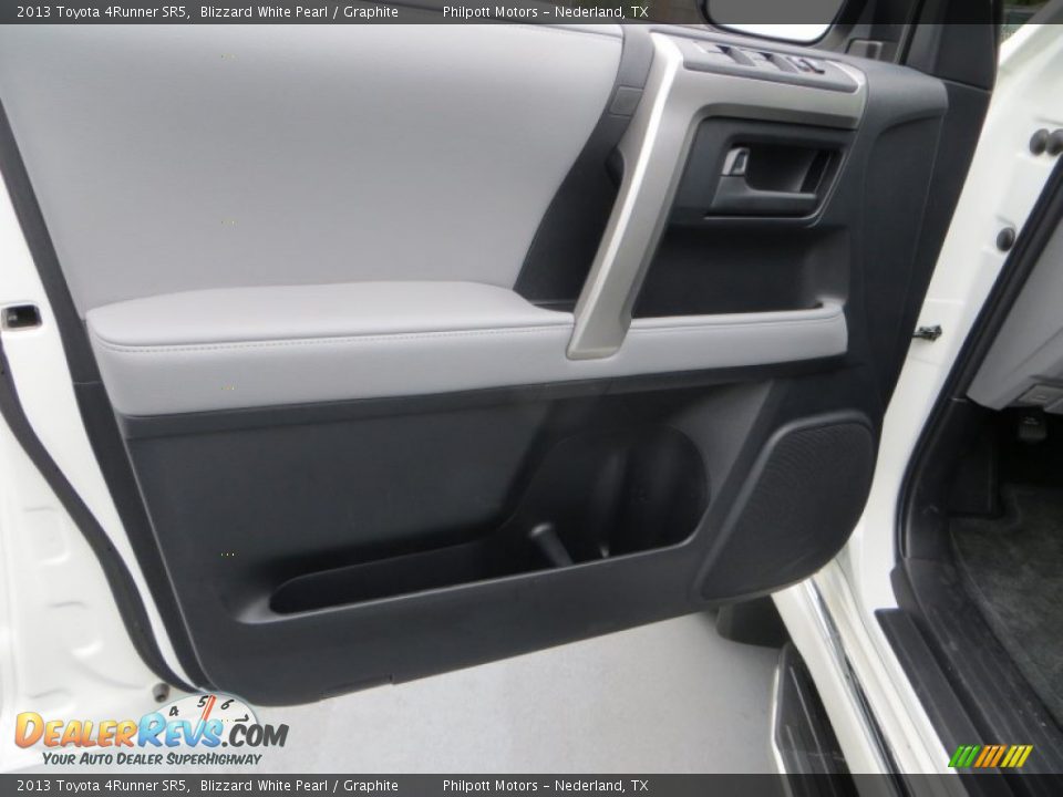 2013 Toyota 4Runner SR5 Blizzard White Pearl / Graphite Photo #23