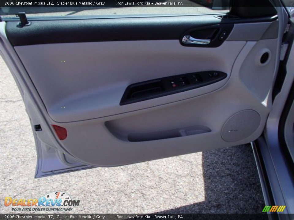2006 Chevrolet Impala LTZ Glacier Blue Metallic / Gray Photo #12