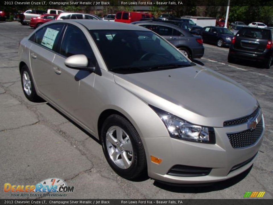 2013 Chevrolet Cruze LT Champagne Silver Metallic / Jet Black Photo #2