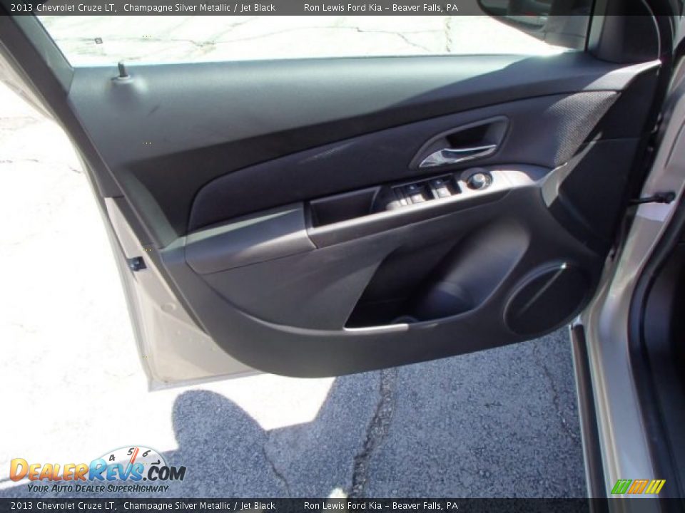 2013 Chevrolet Cruze LT Champagne Silver Metallic / Jet Black Photo #12