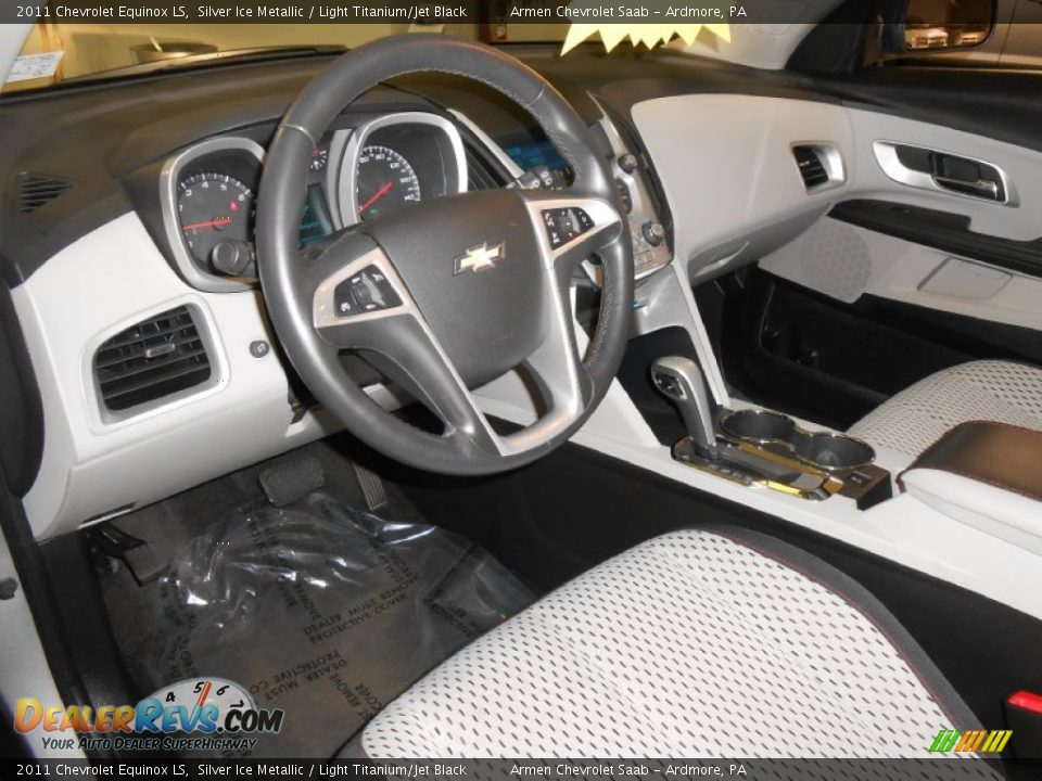 2011 Chevrolet Equinox LS Silver Ice Metallic / Light Titanium/Jet Black Photo #9