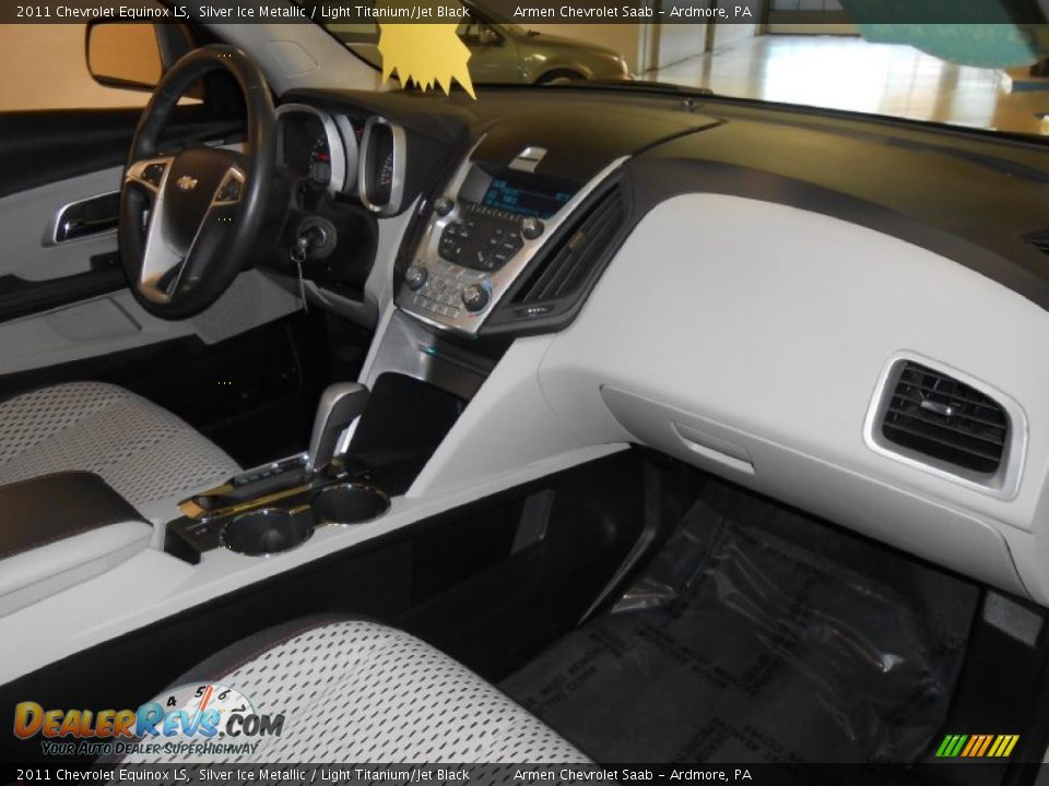 2011 Chevrolet Equinox LS Silver Ice Metallic / Light Titanium/Jet Black Photo #12