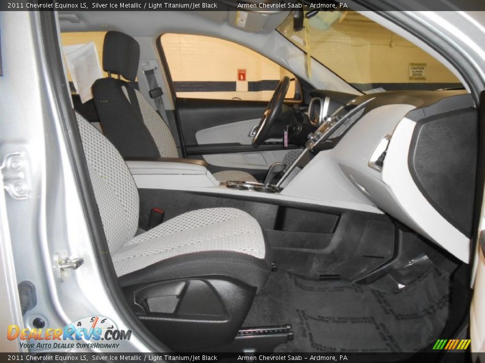 2011 Chevrolet Equinox LS Silver Ice Metallic / Light Titanium/Jet Black Photo #13