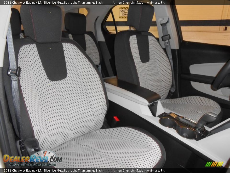 2011 Chevrolet Equinox LS Silver Ice Metallic / Light Titanium/Jet Black Photo #14