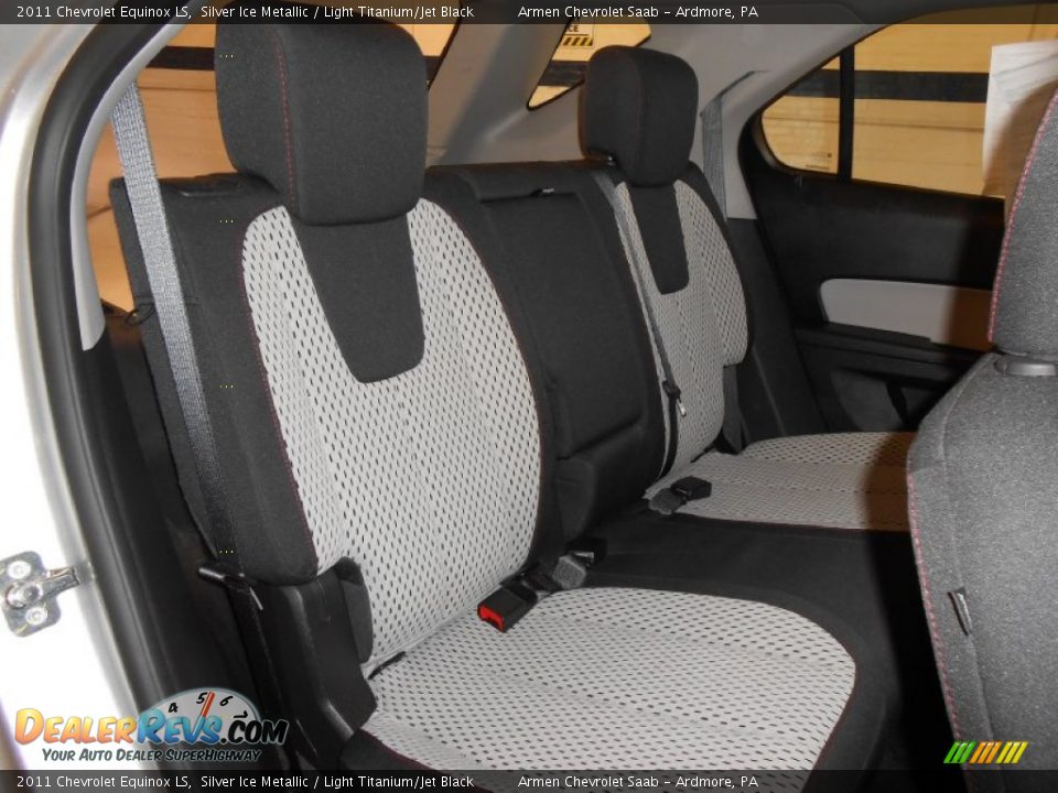 2011 Chevrolet Equinox LS Silver Ice Metallic / Light Titanium/Jet Black Photo #15