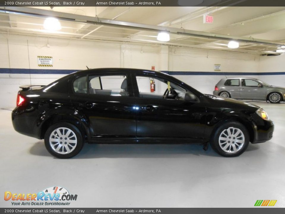 2009 Chevrolet Cobalt LS Sedan Black / Gray Photo #4