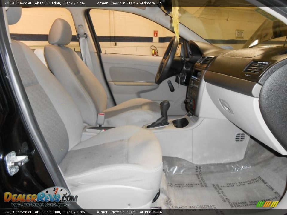 2009 Chevrolet Cobalt LS Sedan Black / Gray Photo #13