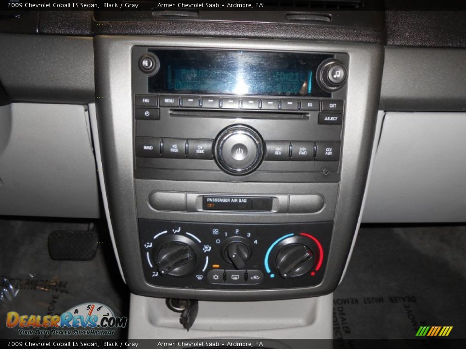 2009 Chevrolet Cobalt LS Sedan Black / Gray Photo #23