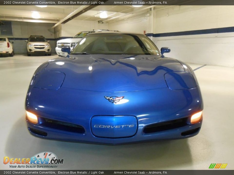 2002 Chevrolet Corvette Convertible Electron Blue Metallic / Light Oak Photo #2