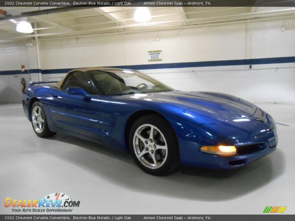 2002 Chevrolet Corvette Convertible Electron Blue Metallic / Light Oak Photo #3
